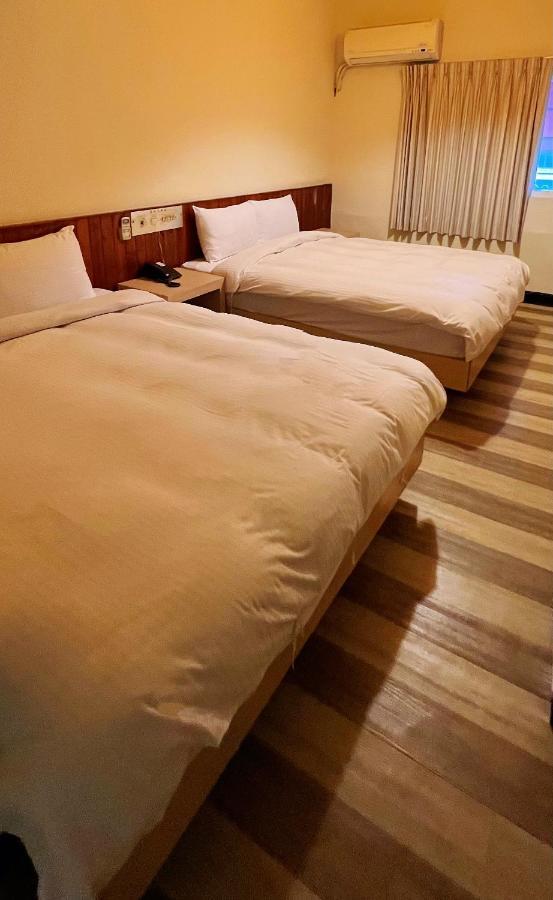 Hwa Hong Hotel Kaohsiung Exterior foto